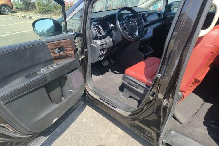 Used Honda Elysion 2016 2.4L Supreme Edition