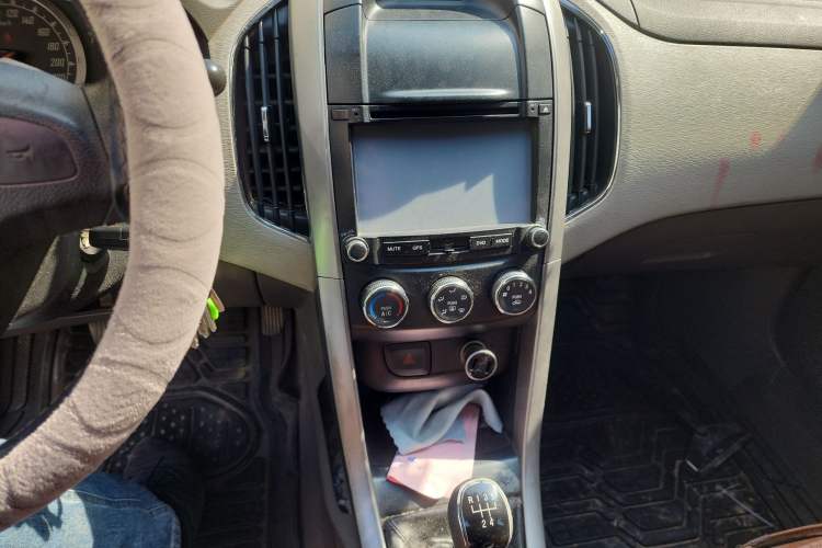 Used Baojun 630 2011 1.5L manual Comfort trim level