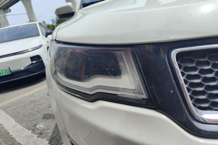 Used Jeep Compass 2017 200T Automatic Family Edition Right Front Headlight