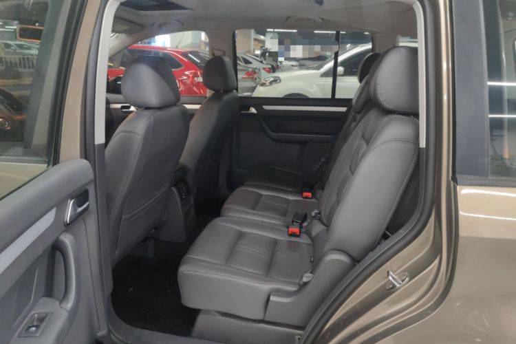 Used Volkswagen Touran 2015 1.4T DSG Comfort Edition 5 Seats
