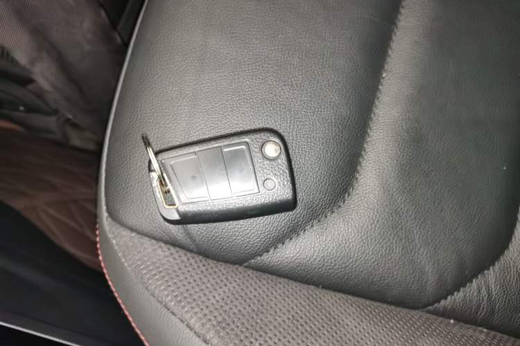 Used Volkswagen Tayron 2022 280TSI Two-Wheel Drive Luxury Smart Connectivity Version
