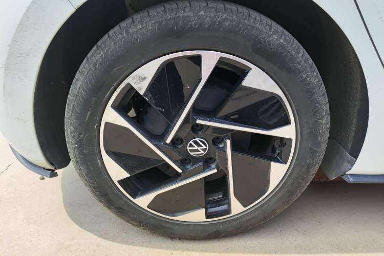 Used Volkswagen ID.3 2023 Upgraded Model Pure Intelligent Enjoyment Version Right Rear Wheel Hub