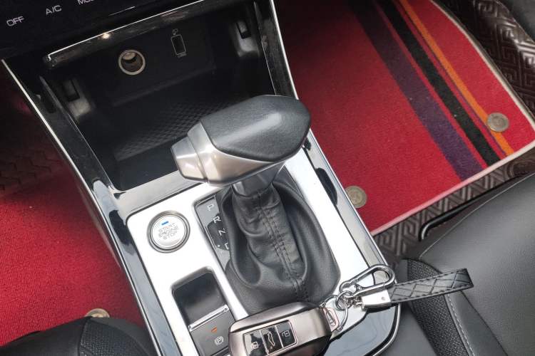 Used Dongfeng Aeolus Yixuan GS 2020 230T Automatic Yueyu Version Gear Lever