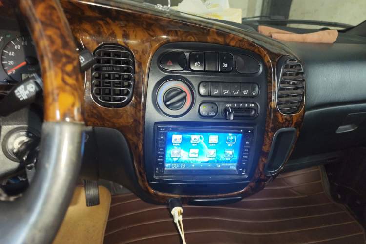 Used JAC Group Refine 2011 2.0L Shuttle Gasoline Standard Edition HFC4GA3 Audio And AC Panel