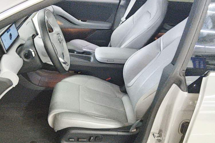 Used Nio ET5T 2024 75kWh Touring Left Front Seat