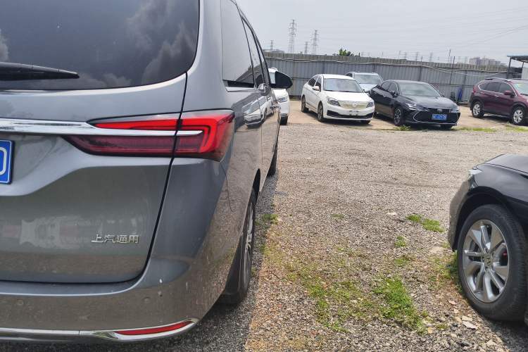 Used Buick GL8 2022 Land Business Class 652T Luxury Model