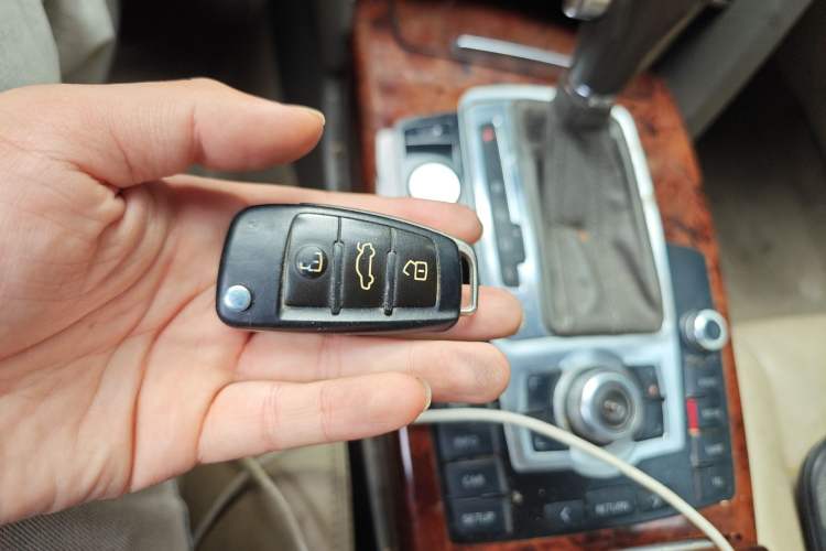 Used Audi A6L 2009 2.4L Luxury Edition Vehicle Key