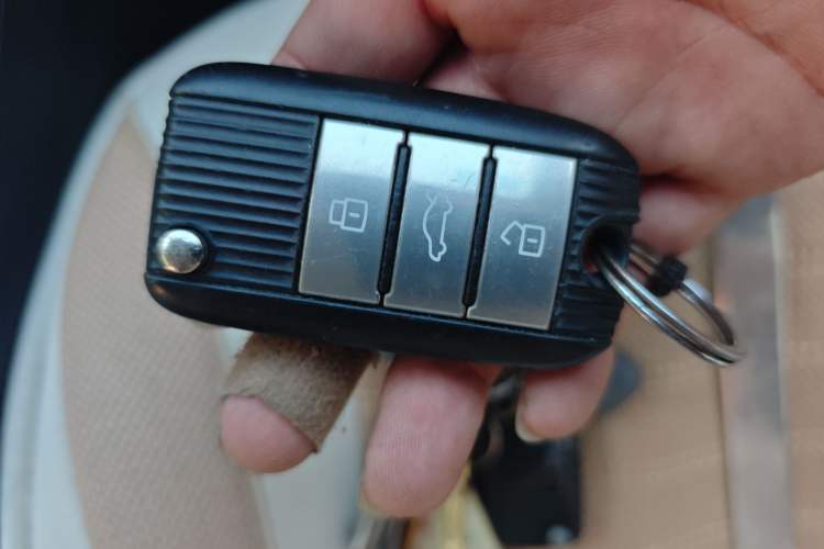 Used Roewe i6 New Energy 2017 45T Hybrid Connect & Smart Enjoyment Edition
