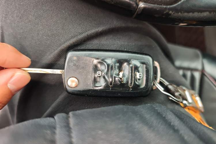 Used Volkswagen Bora 2014 1.6L Manual Fashion Edition Vehicle Key