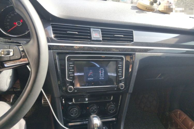 Used Volkswagen C-TREK 2018 230TSI DSG Luxury Version Audio And AC Panel