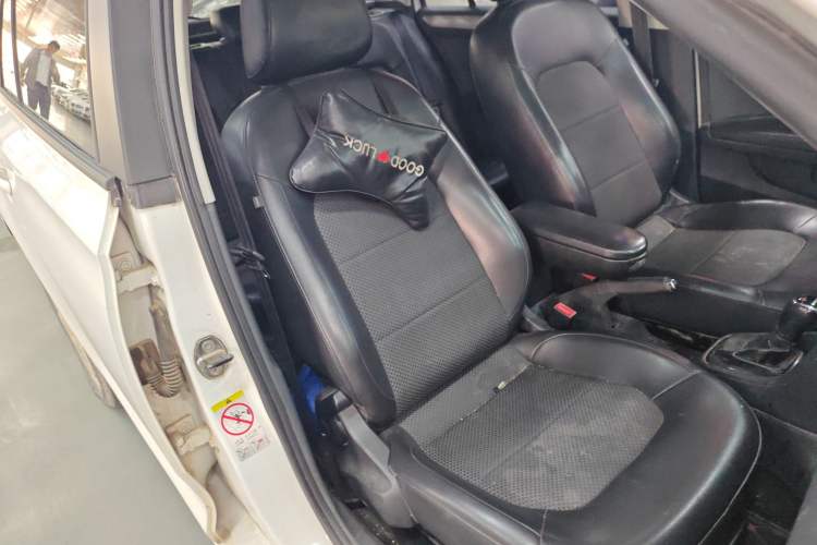 Used Skoda Rapid Spaceback 2014 1.6L Automatic Enjoyment Edition Right Front Seat