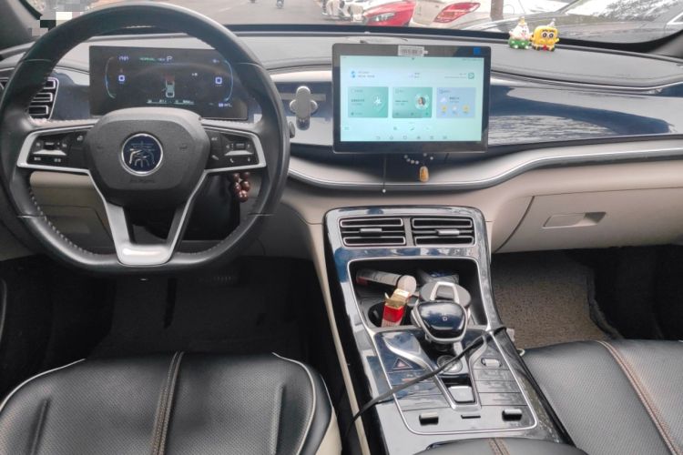 Used BYD Qin PLUS 2023 Champion Edition DM-i 120KM Leading Model Center Console