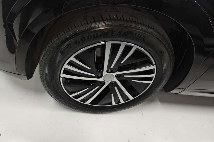 Used Lynk & Co 08 EM-P 2023 245km Ultra-Long Range Halo Left Front Wheel Hub