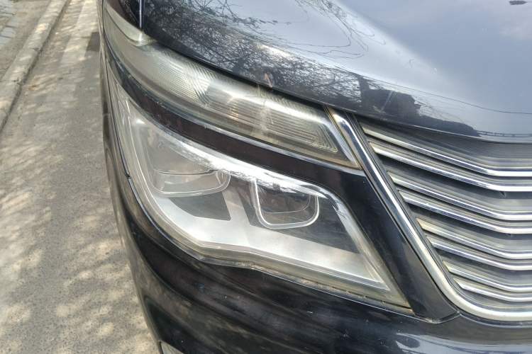 Used FORTHING Lingzhi 2017 M5L 1.6L 9-Seater Comfort Model