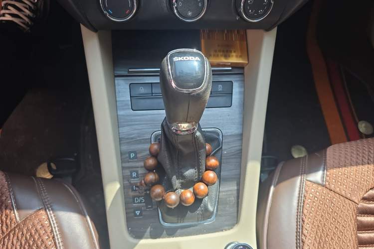 Used Skoda Octavia 2015 1.6L Automatic Yijun Edition
