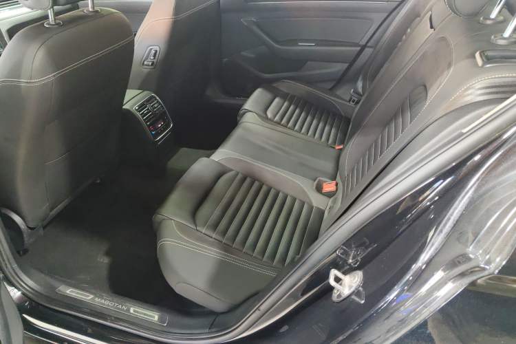 Used Volkswagen Magotan 2020 330TSI DSG Leading Model
