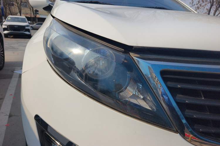 Used Kia Sportage R 2012 2.0L Manual Two-Wheel Drive GL Trim
