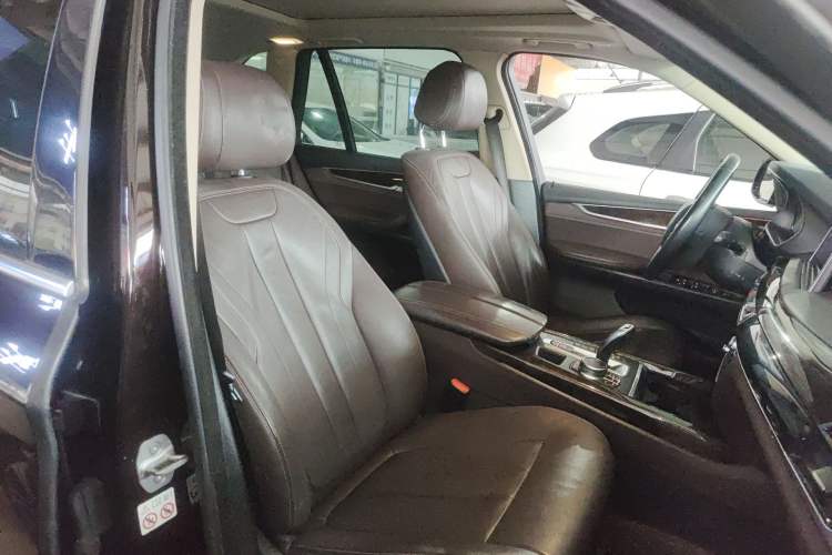 Used BMW X5 2018 xDrive28i
