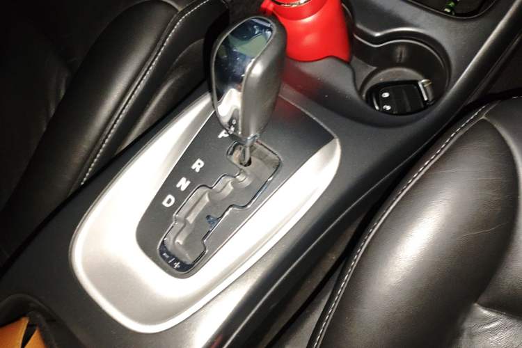 Used Dodge Journey 2013 2.4L Two-Wheel Drive Luxury Version