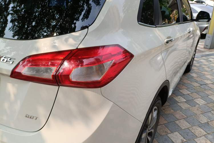 Used BAIC Senova X65 2015 2.0T Automatic Elite Model
