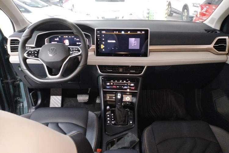 Used Volkswagen Tharu 2023 300TSI Two-Wheel-Drive Full Moon Edition