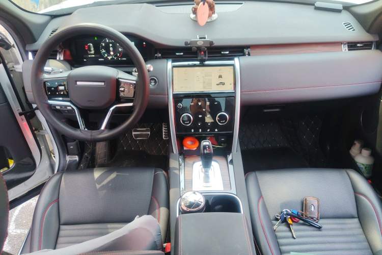 Used Land Rover Discovery Sport 2022 249 PS R-Dynamic S Performance Edition 5 Seats Center Console