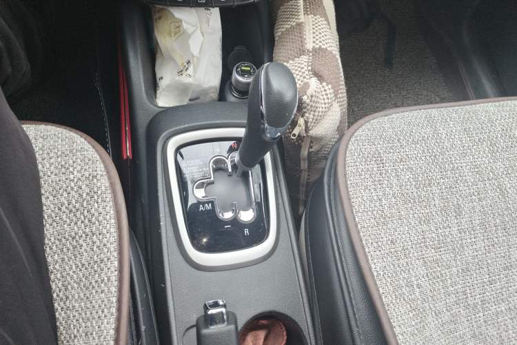 Used Chevrolet Sail 2015 Sail 3 1.3L AMT Ideal Edition Gear Lever