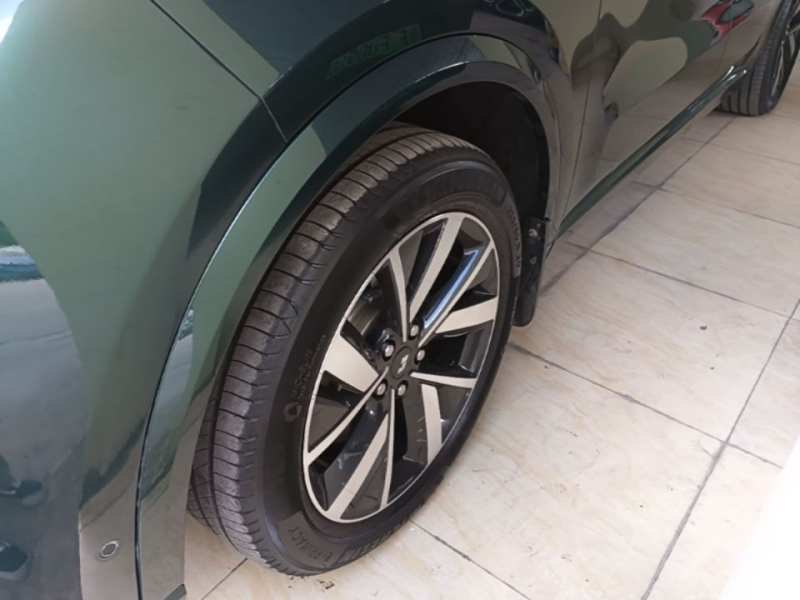 Used Li Auto L8 2023 Max model — 23