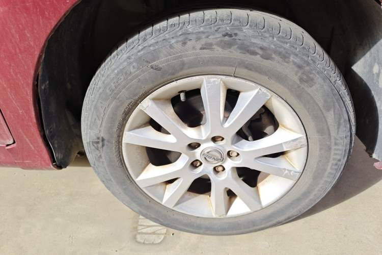 Used Jinbei 750 2015 1.5L Flagship Model