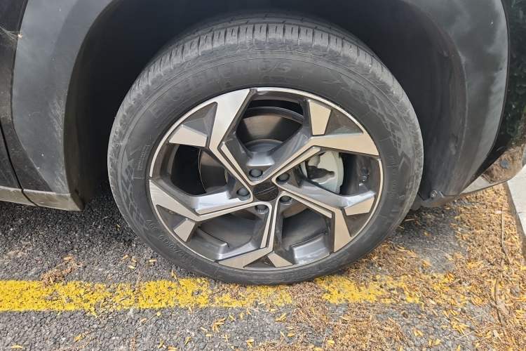 Used Geely Auto FX11 2023 2.0TD DCT Prestige Edition
