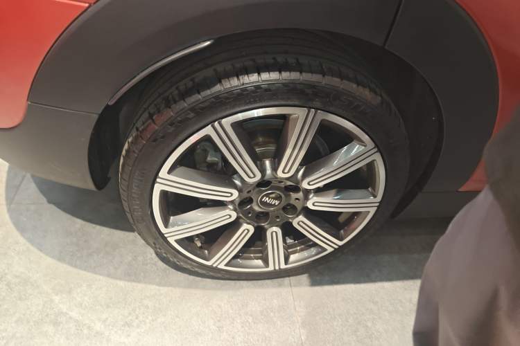 Used MINI Clubman 2021 1.5T COOPER Connoisseur Right Rear Wheel Hub