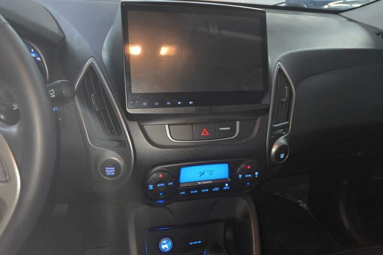 Used Hyundai ix35 2015 2.0L Automatic 2WD Smart Type China IV
