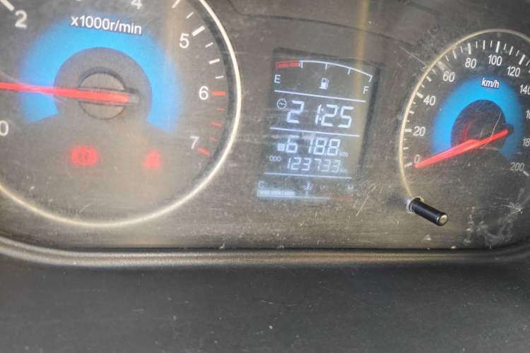 Used Dongfeng Fengon 330 2014 1.5L Manual Utility Version DK15 Odometer Close Up