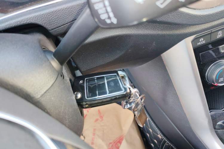 Used Volkswagen T-ROC 2021 280TSI DSG Two-Wheel Drive Elite Connect Edition
