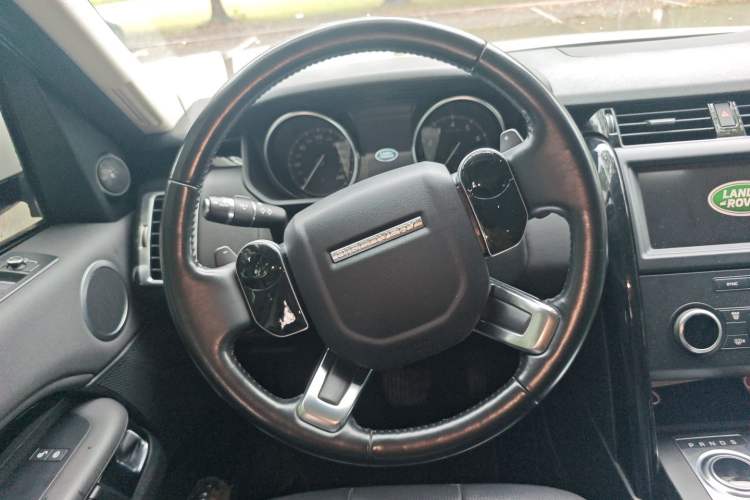 Used Land Rover Discovery 2019 3.0 SC V6 SE