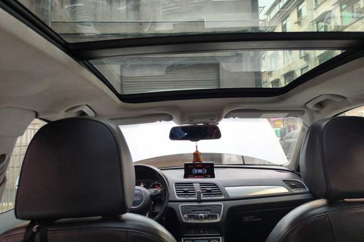 Used Audi Q3 2015 35 TFSI Comfort Model
