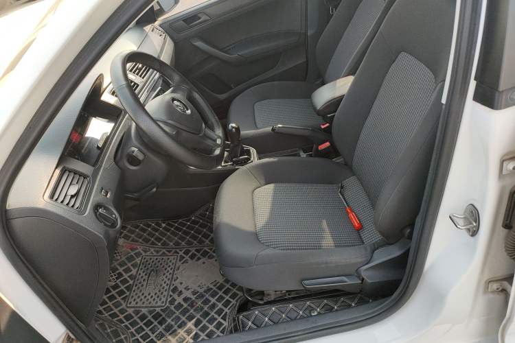 Used Volkswagen Santana 2019 1.5L Manual Fashion Edition China VI Standard Left Front Seat