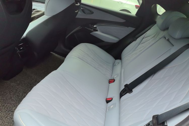 Used BYD Seal 2022 700 km Long-Range Rear-Wheel-Drive Version