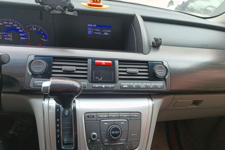 Used Honda Elysion 2012 2.4L VTi-S Prestige Edition Audio And AC Panel