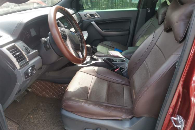 Used Ford Everest 2017 2.0T Gasoline Automatic 4x4 Luxury Edition 7 Seats
