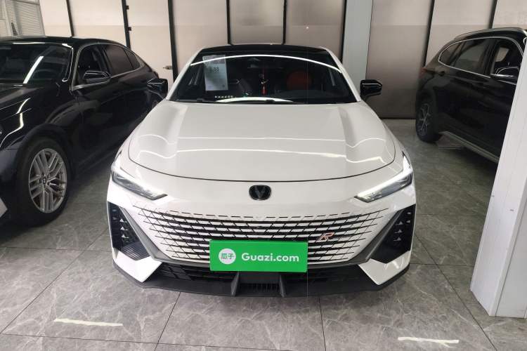 Used CHANGAN UNI-V 2023 1.5T Prestige Model Front