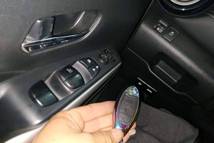 Used Nissan Kicks 2017 1.5L CVT Smart Drive Edition Interior 1