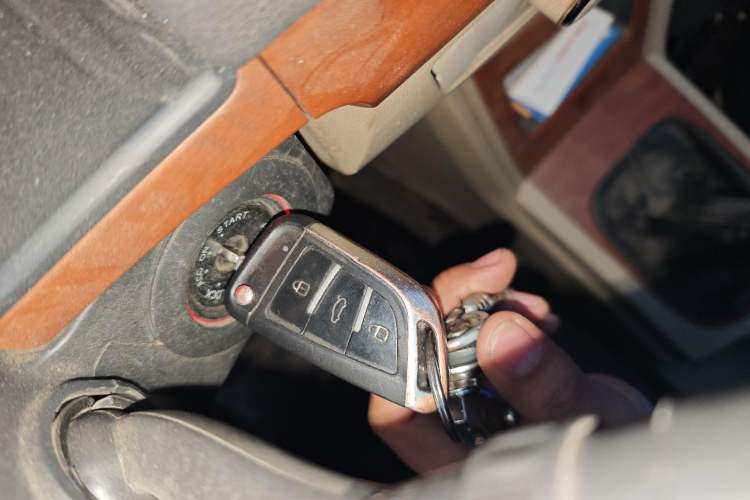 Used Roewe 350 2014 1.5L Manual Swift Edition
