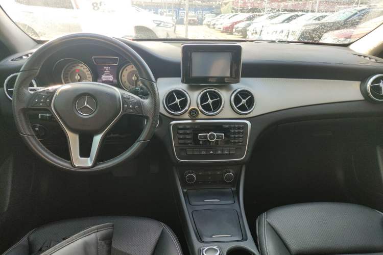 Used Mercedes-Benz GLA 2015 GLA 200 Fashion Model
