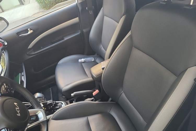 Used Kia kx1 Stonic 2021 1.4L CVT Fun Edition