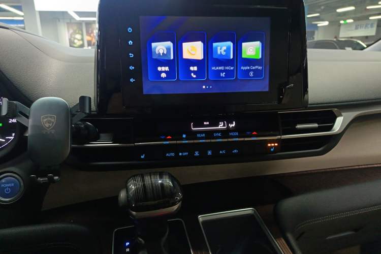 Used Toyota Sienna 2021 2.5L Hybrid Luxury Edition