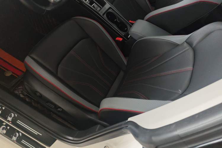 Used Volkswagen Lamando 2022 Lingdu L 280TSI DSG Spicy Edition Left Front Seat