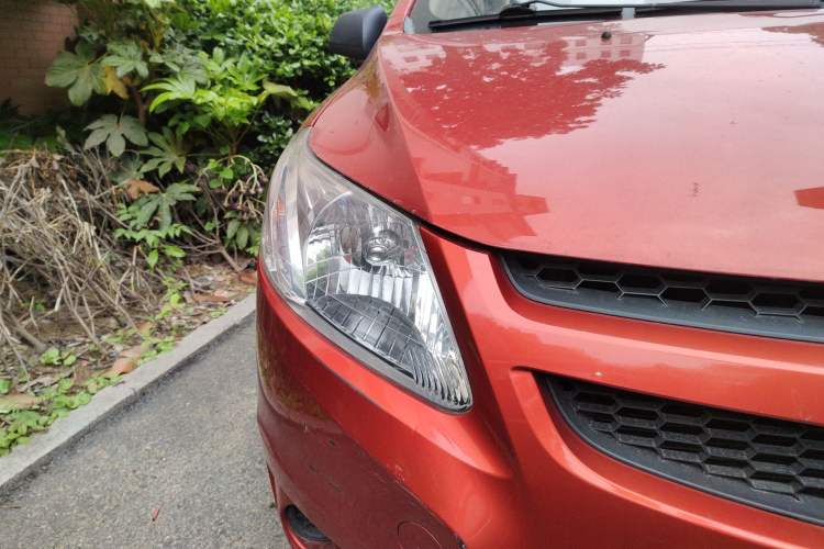 Used Chevrolet Sail 2013 Sedan 1.2L AMT Ideal Edition Right Front Headlight