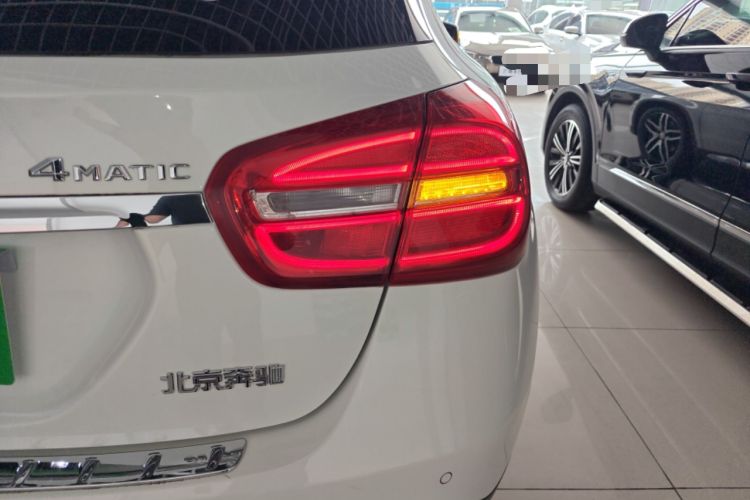 Used Mercedes-Benz GLA 2015 GLA 220 4MATIC Fashion Model
