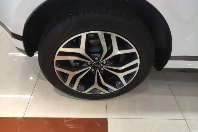 Used Land Rover Range Rover Evoque 2021 Range Rover Velar 249 PS R-Dynamic S Performance Edition
